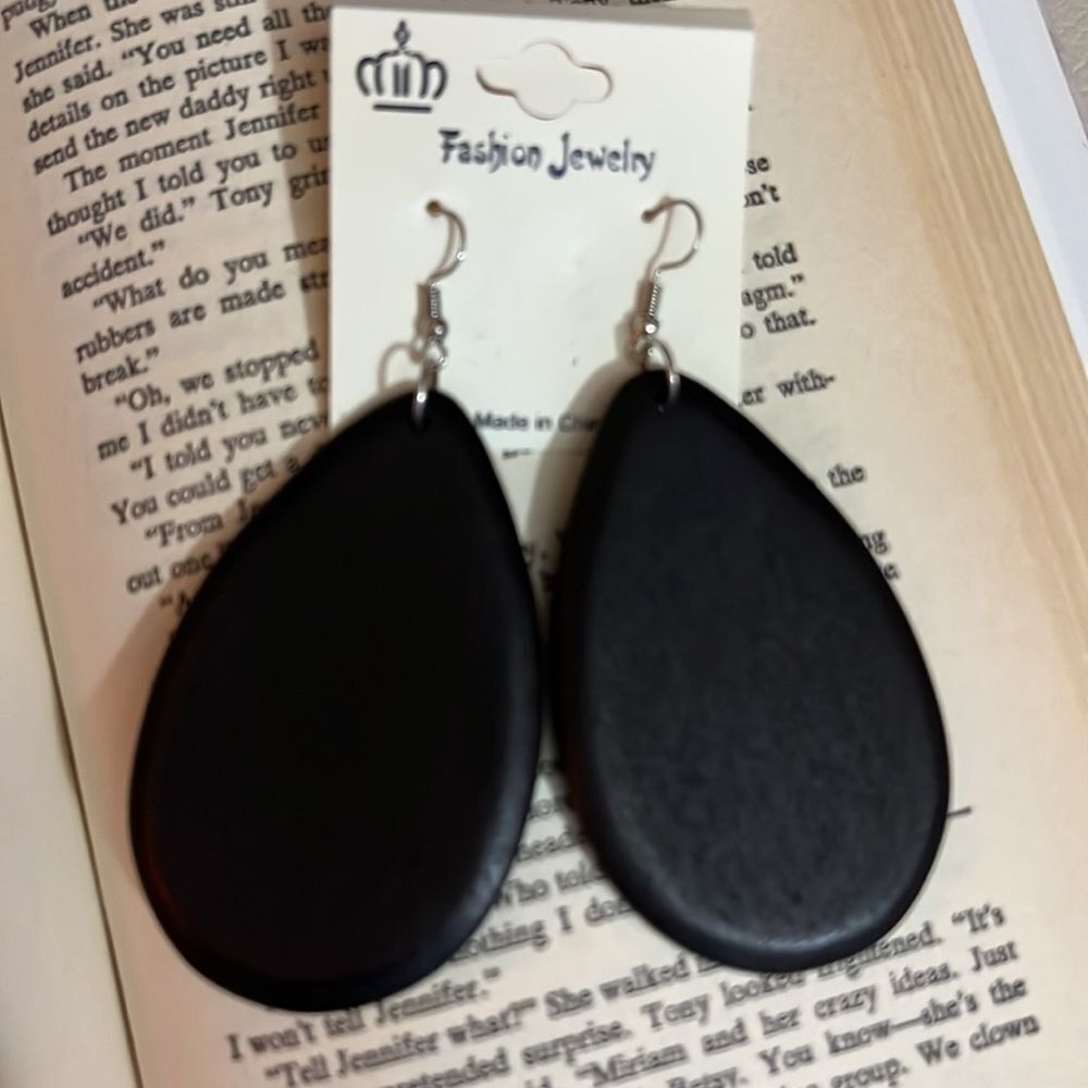 Fashion Jewelry Dark Wooden Wood Drop Earrings - Picture 2 of 2